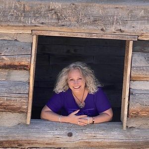 Meet your Posher, Gina